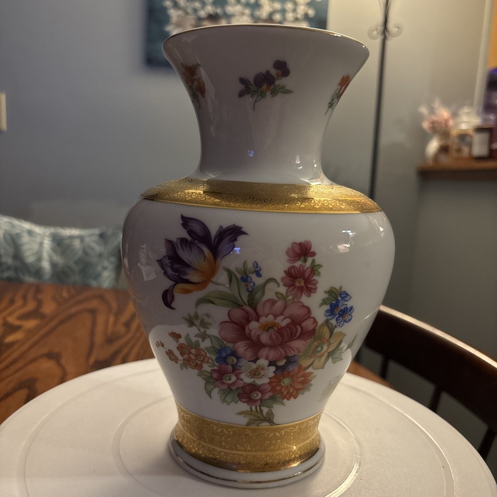 Vintage Apulum Alba luia Romainian Porcelain Vase Dresden Floral Gold Trim 1970 - Picture 3 of 13